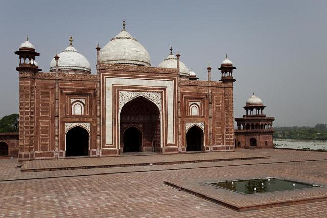 114 Agra, Taj Mahal.jpg